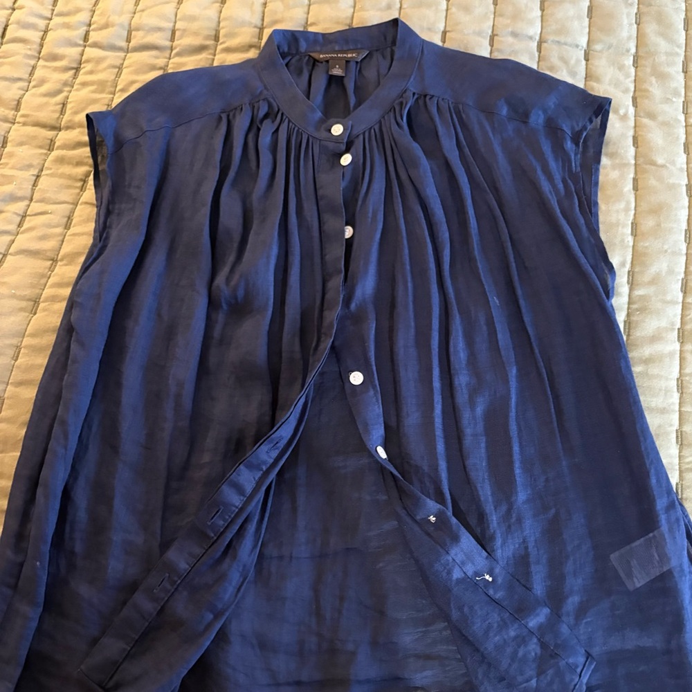 Banana Republic NAVY BLUE Button Down Shirt